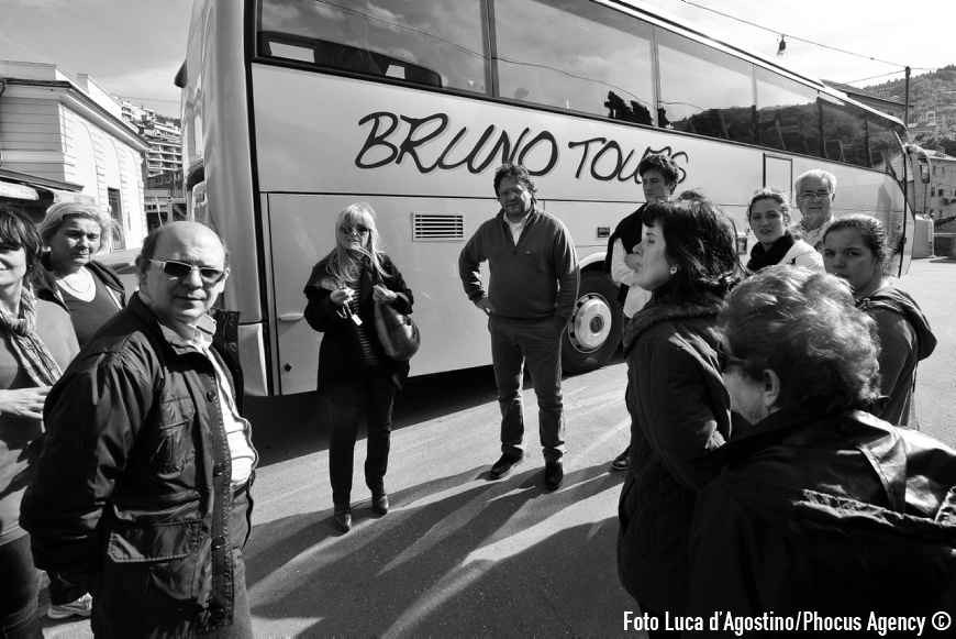 Genova, 25/04/2012 - A Forza di essere Vento - Viaggio con il Coro Le Colone di Mortegliano verso Genova - Cimitero Monumentale di Staglieno - Visita con Dori Ghezzi - Foto Luca d